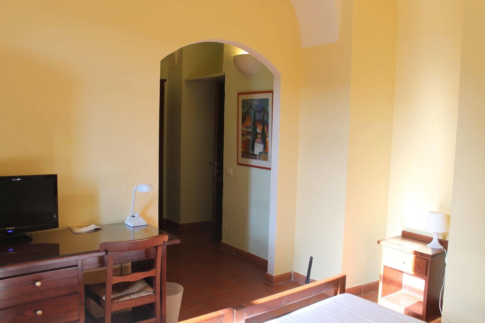 Hotel La Meridiana Акуи Терме Екстериор снимка